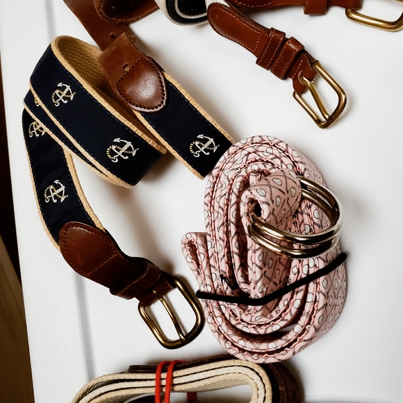 Assorted Vineyard Vine and 1 Coach Mens belts - Picture 3 of 5